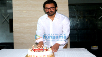 Aamir Khan celebrates his birthday at his house in Bandra