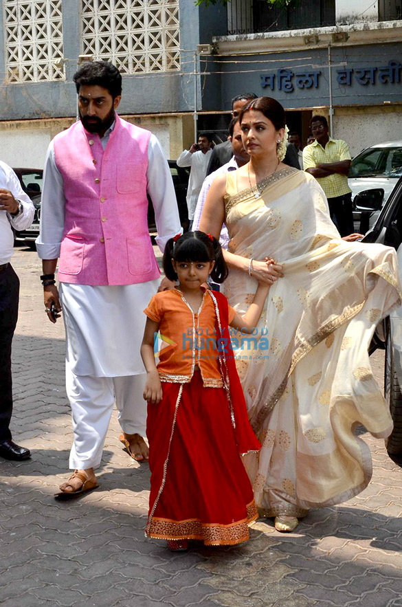 Aishwarya Rai Bachchan’s (late) father Krishnaraj Rai’s shraddhanjali ceremony at ‘Bunts Sangha Bhavan’ Aishwarya Rai Bachchan’s (late) father Krishnaraj Rai’s shraddhanjali ceremony at ‘Bunts Sangha Bhavan’