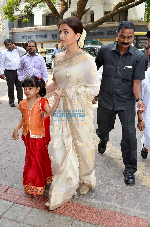 Aishwarya Rai Bachchan’s (late) father Krishnaraj Rai’s shraddhanjali ...