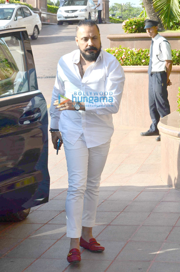 aishwaryas fathers prayer meet 33