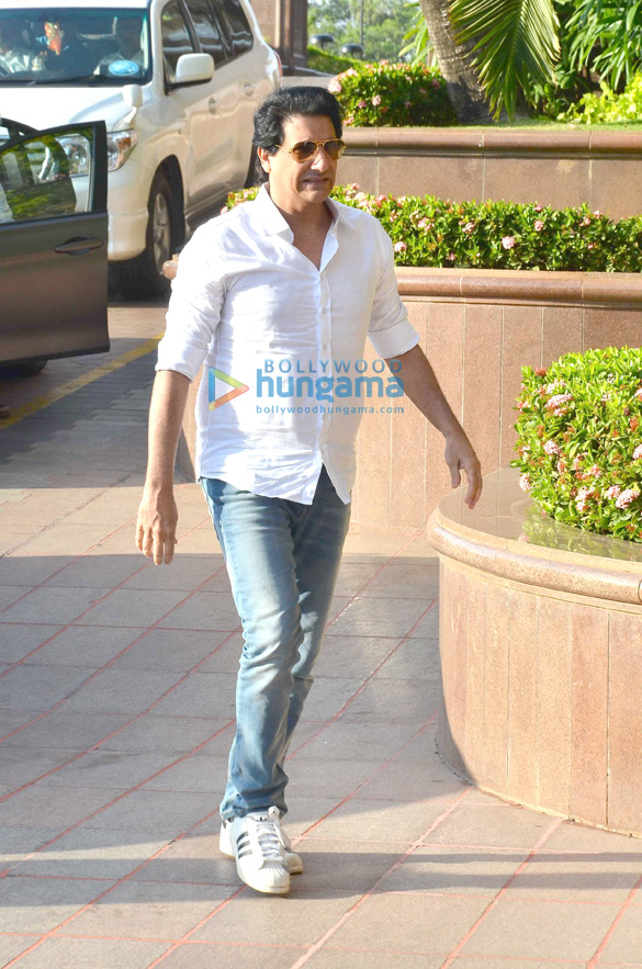 aishwaryas fathers prayer meet 38