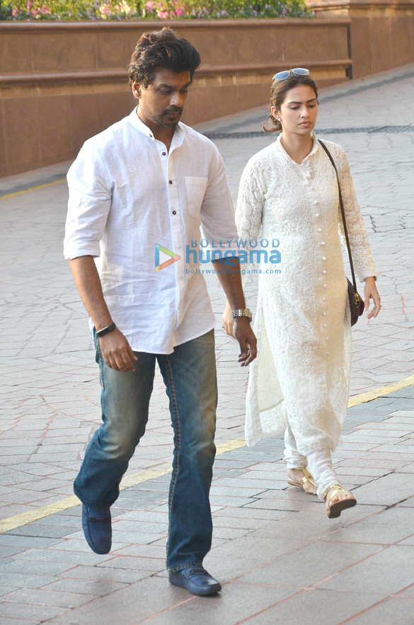 aishwaryas fathers prayer meet 59