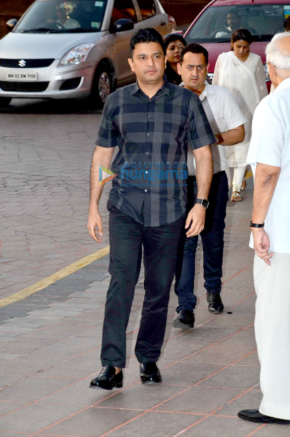aishwaryas fathers prayer meet 63