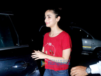 Alia Bhatt snapped post an ad shoot at Mehboob Studio