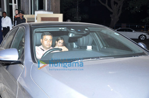 arbaaz khan malaika arora kareena kapoor khan and karisma kapoor party at a friends house warming bash 2
