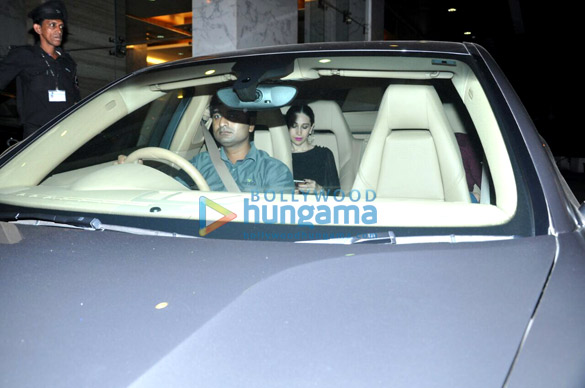 arbaaz khan malaika arora kareena kapoor khan and karisma kapoor party at a friends house warming bash 4