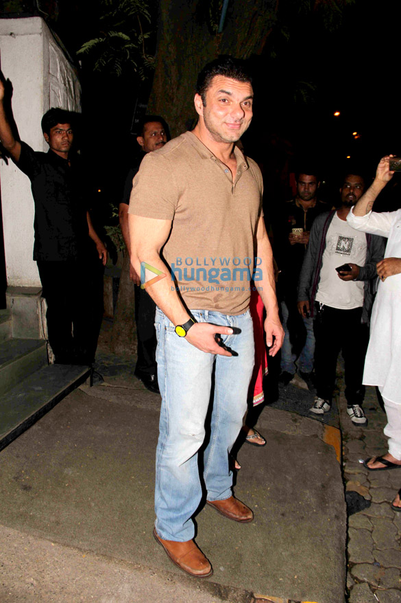 celebs grace aditya garware and renu chainanis pre wedding bash 5