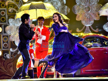 Celebs grace 'Zee Cine Awards 2017'