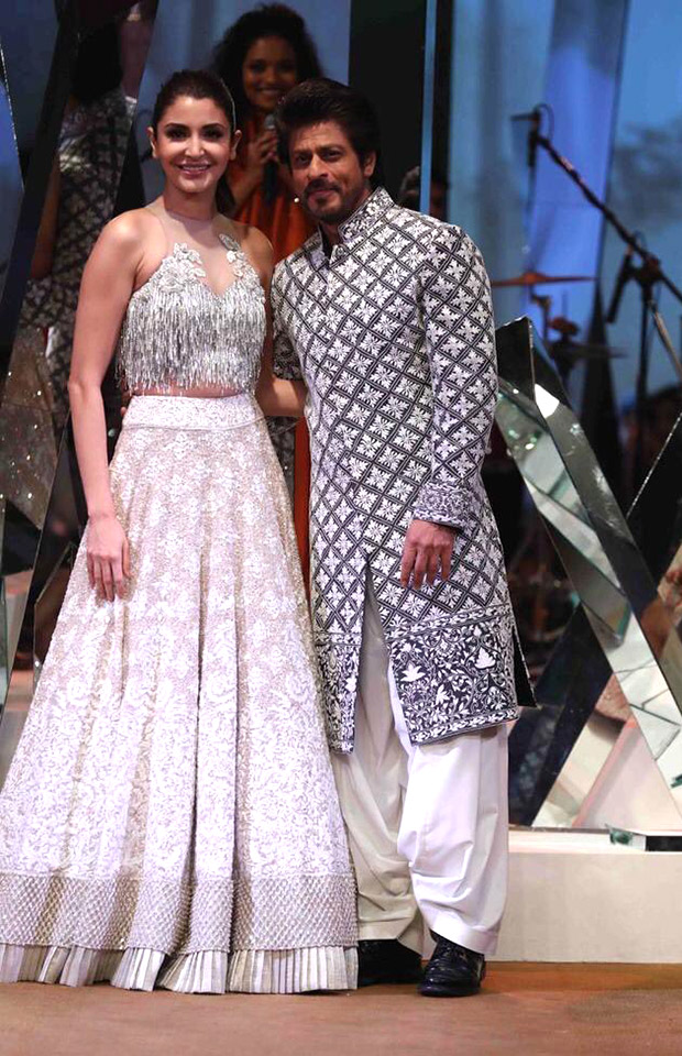 check out shah rukh khan and anushka sharma look regal at the mijwan fashion show 1