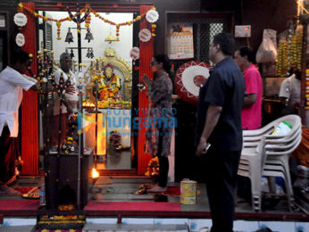 Kajol snapped offering prayers at a local temple
