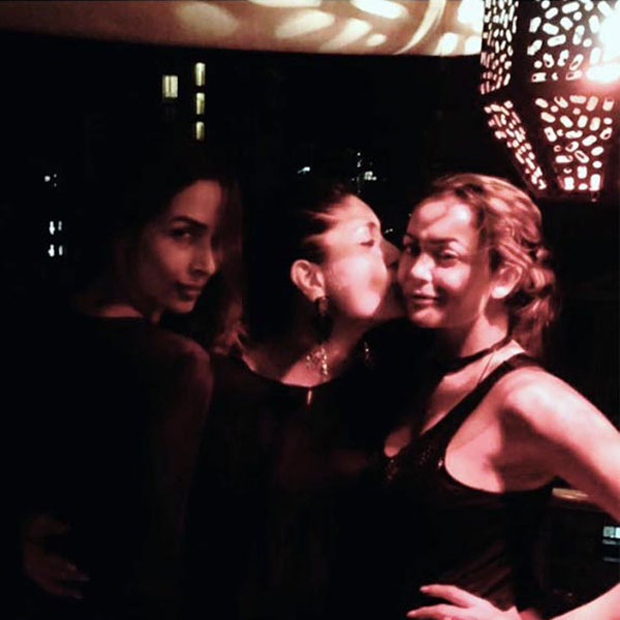 kareena kapoor khan attends the birthday party of malaika aroras mother 1