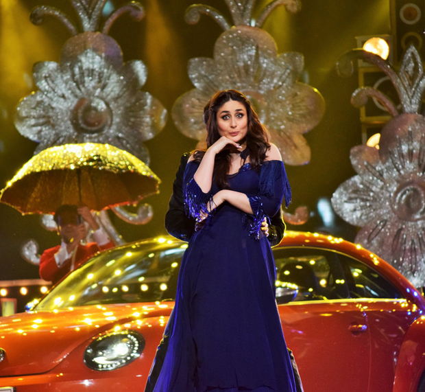 kareena kapoor khan sets the stage on her with her first performance post pregnancy 2