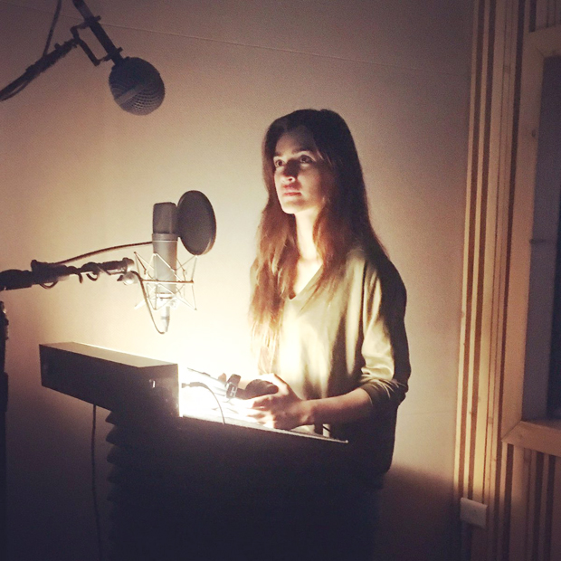 Kriti Sanon dubs for Raabta, admits she hated dubbing earlier features