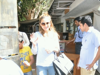 Malaika Arora Khan snapped post lunch at 'Out Of The Blue'