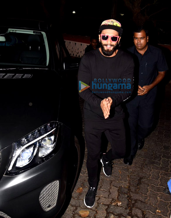 ranveer singh snapped at a dubbing studio in bandra 6