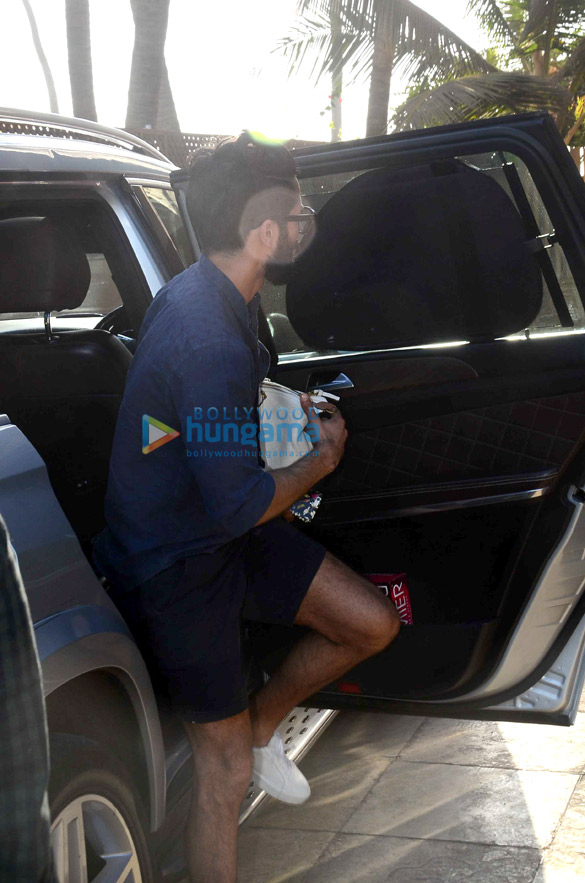 shahid kapoor and mira rajput snapped with baby misha rajput 5
