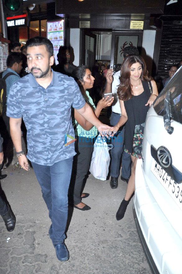 shilpa shetty and raj kundra snapped post dinner at bastian 2