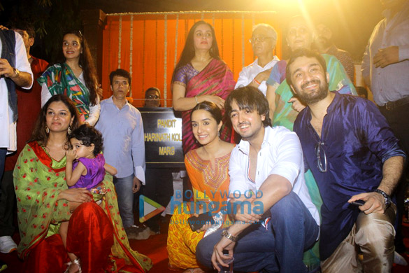 shraddha kapoor and family at the inauguration of pandit pandharinath marg in juhu 1