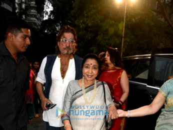 Shraddha Kapoor and family at the inauguration of Pandit Pandharinath Marg in Juhu