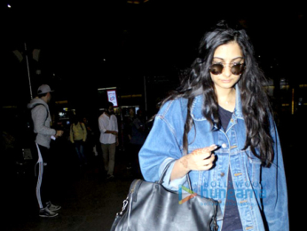 Sonam Kapoor, Harshvardhan Kapoor & Rhea Kapoor arrive from Middle East