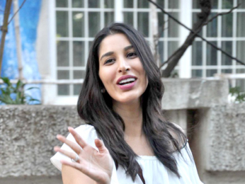 Sophie Choudry snapped shopping in Bandra
