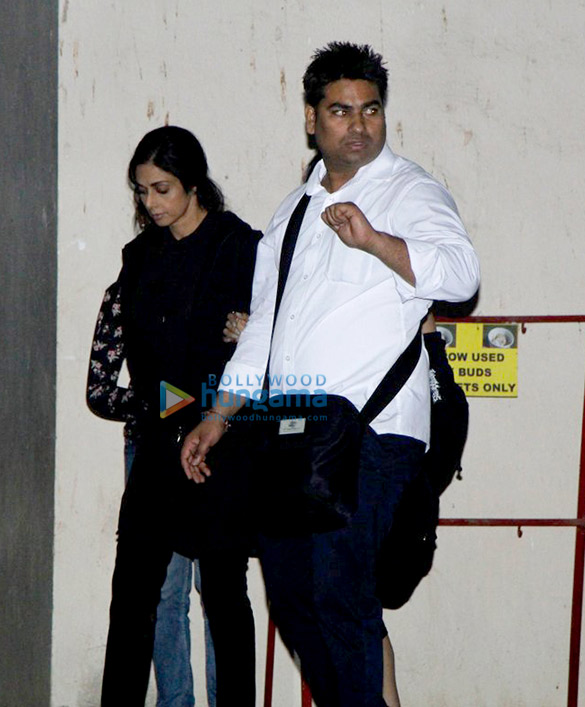 sridevi and jhanvi kapoor snapped at an ad shoot in bandra 1
