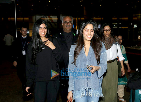 sridevi and family snapped at the airport 1