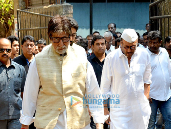 Suniel Shetty's father's last rites in Worli