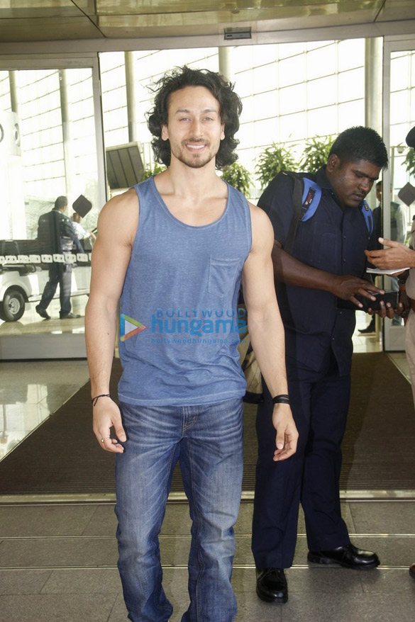Tiger Shroff snapped at the international airport Tiger Shroff snapped at the international airport