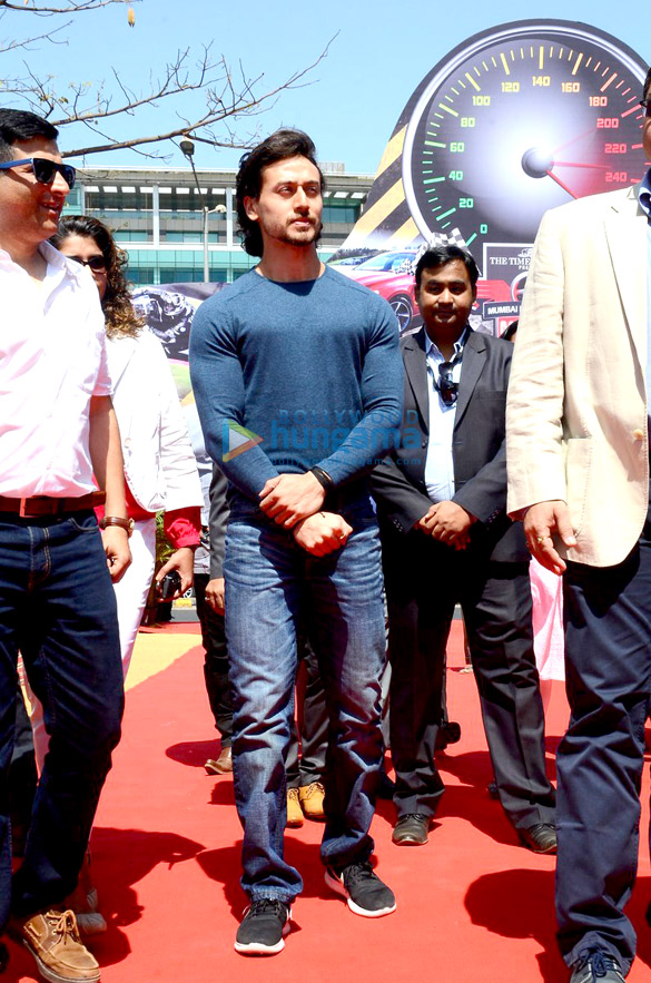 tiger inaugurates mumbai international motor show 2