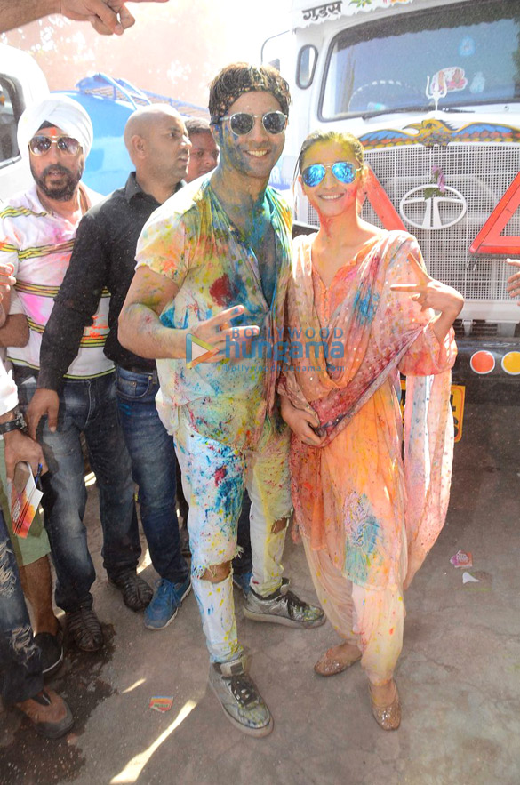 varun dhawan alia bhatt grace zoom holi bash 2017 1