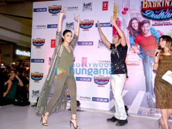 Varun Dhawan & Alia Bhatt promote 'Badrinath Ki Dulhania' at Korum Mall, Thane