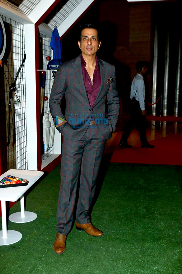 vidya balan sonu sood and others grace toisa awards 2