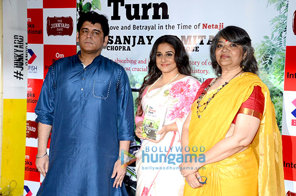 vidya balan unveils the book the wrong turn 1