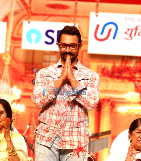 aamir khan honoured at 75th dinanath mangeshkar awards 3