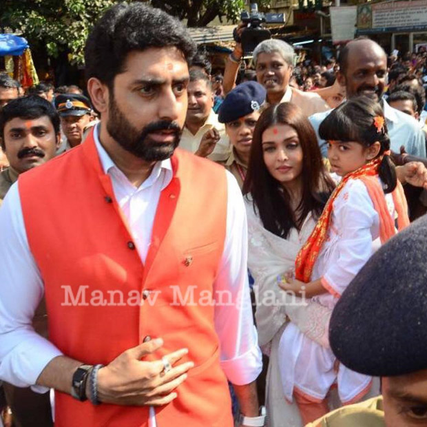 Abhishek and Aishwarya Rai Bachchan visit Siddhivinayak on their 10th wedding anniversary
