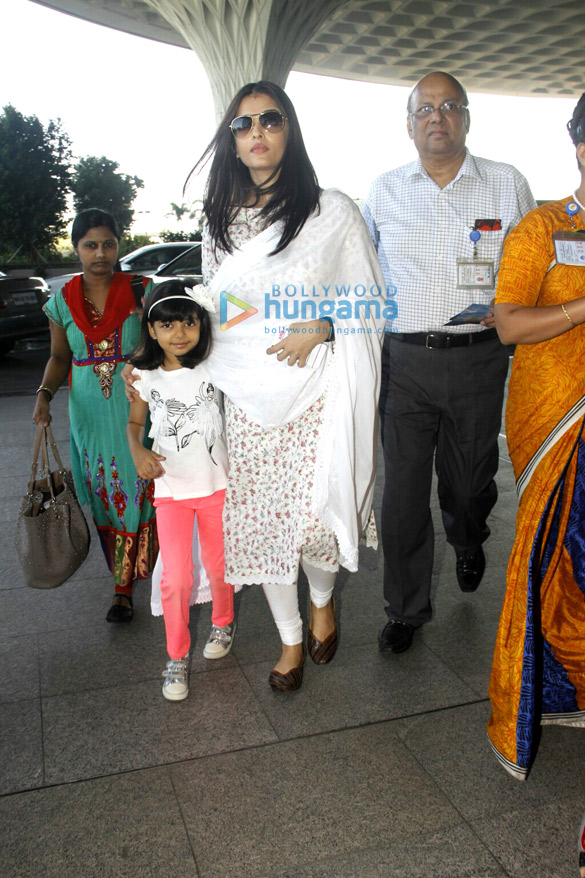 aishwarya anushka vaani snapped at the airport 1