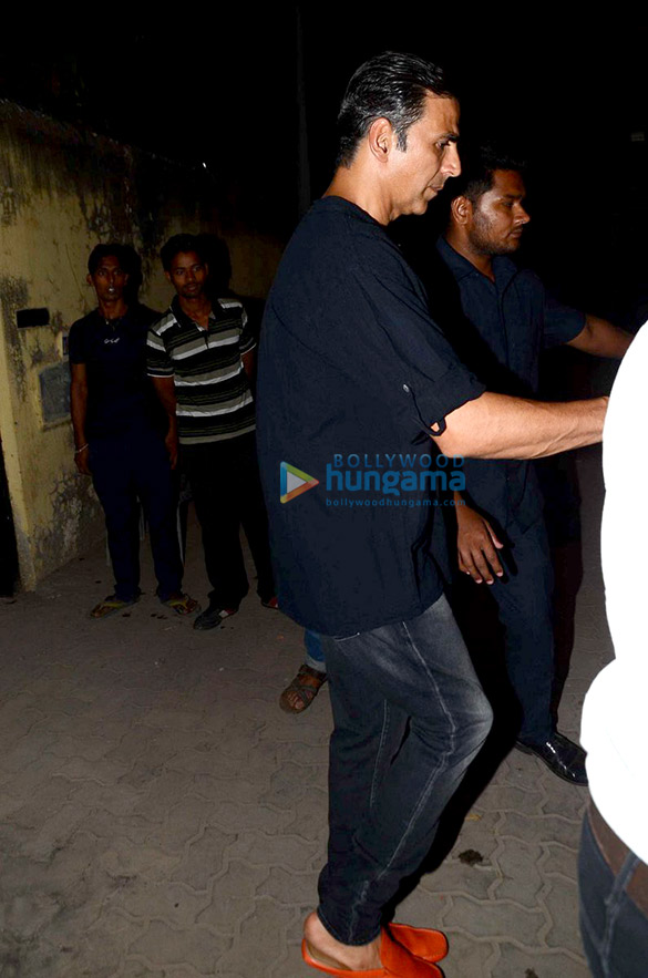 akshay kumar snapped post his shoot for padman in bandra 5