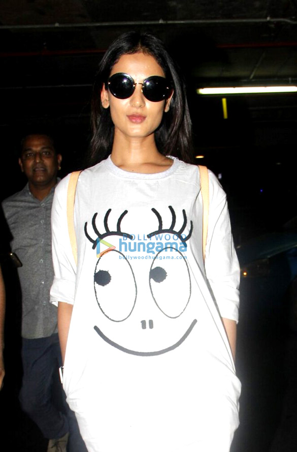 bipasha basu sohail khan and others return from dabang concert tour 3