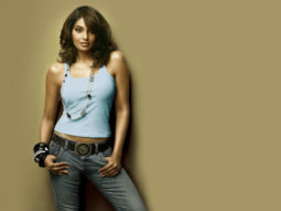 Bipasha Basu makes a GRAND ENTRY to perform at Dabangg Tour Hungama in Hong Kong