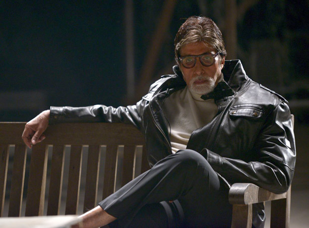 Check out Amitabh Bachchan reshoots for Ram Gopal Varma's Sarkar 32