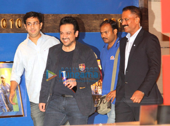 deepika padukone john abraham sachin tendulkar and more grace 10 year celebrations of mumbai indians 5