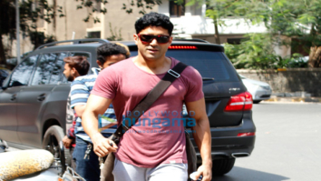 Farhan Akhtar snapped post his gym session in Bandra