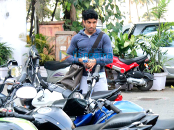 Farhan Akhtar snapped post his gym session in Bandra
