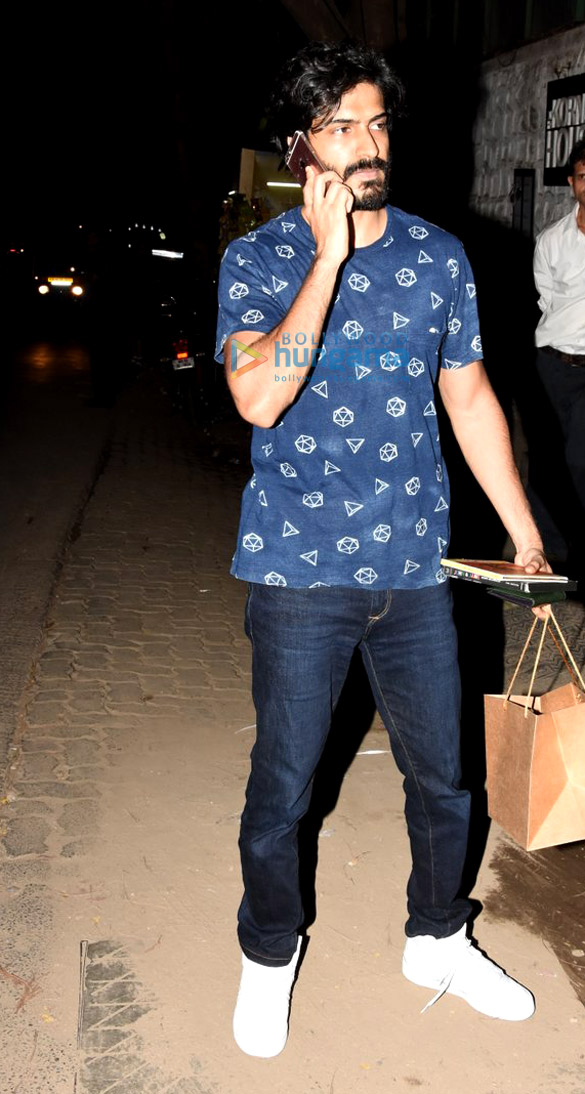 harshvardhan kapoor snapped post dinner at the korner house 2