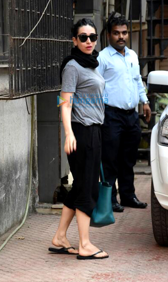 kangana ranaut karisma kapoor snapped in bandra 6