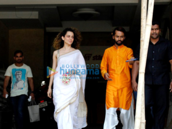 Kangna Ranaut snapped post Navratro pooja at her stylist friend Ami Patel's house