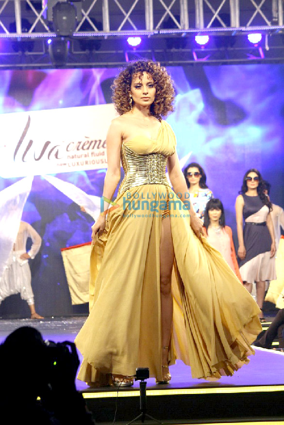kangna ranaut walks at the launch of brand liva creme 2