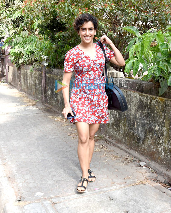 kiara advani and sanya malhotra snapped post lunch at the kitchen garden 6