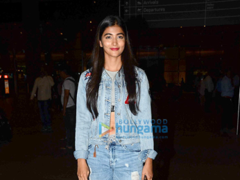 Parineeti Chopra, Elli Avram, Huma Qureshi & Sonakshi Sinha snapped at the airport